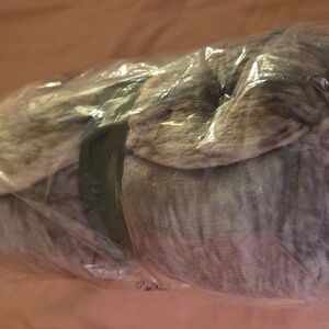 Avondale Manor throw blanket